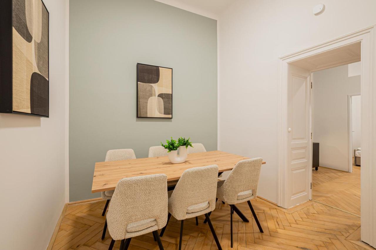 Charming Apt Perfect For 4-6 Tram, Self-Checkin Vienna Luaran gambar