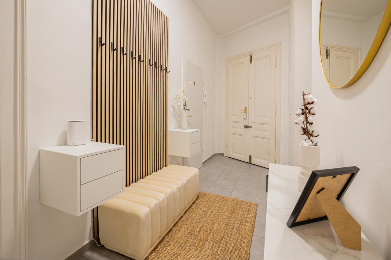 Charming Apt Perfect For 4-6 Tram, Self-Checkin Vienna Luaran gambar